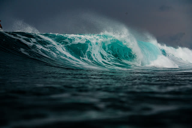 V-Land 12.06 surf photo