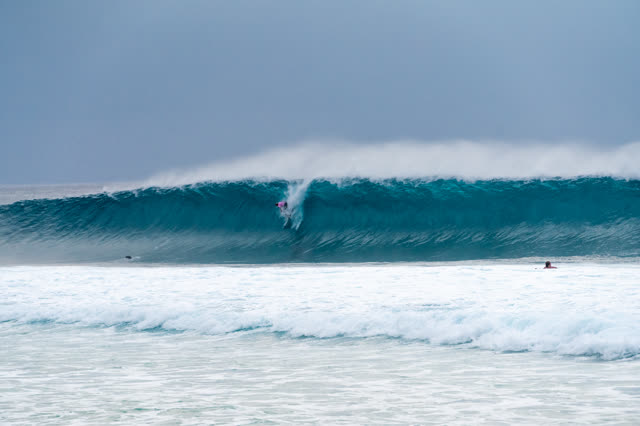 V-Land 12.06 surf photo