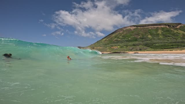 Raw surf clip, 0:06