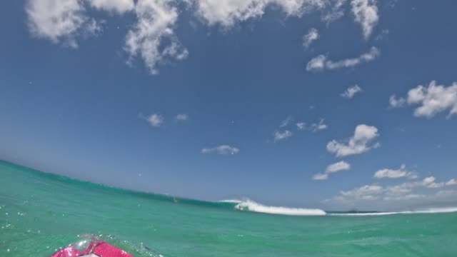 Raw surf clip, 1:00