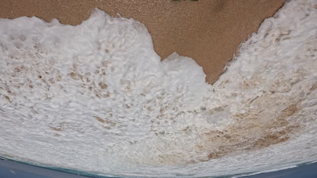 Raw surf clip, 0:34