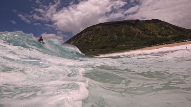 Raw surf clip, 0:05