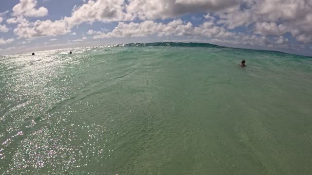 Raw surf clip, 0:15