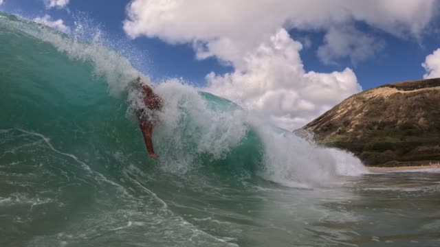 Raw surf clip, 0:07