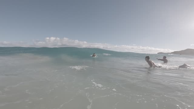 Raw surf clip, 0:07