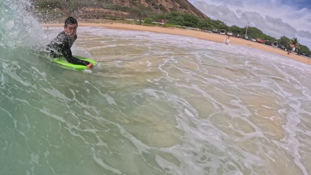 Raw surf clip, 0:03