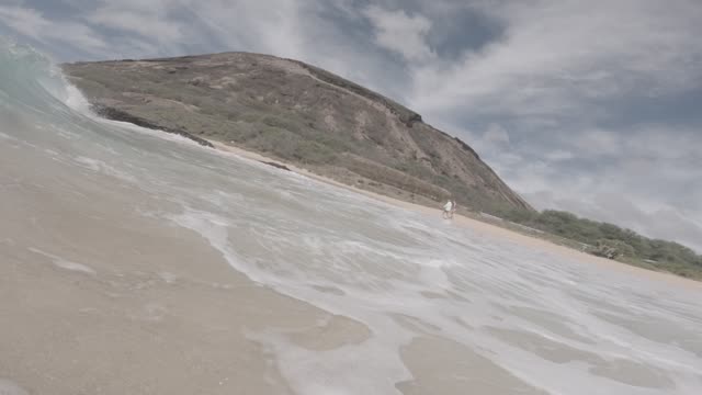 Raw surf clip, 0:04