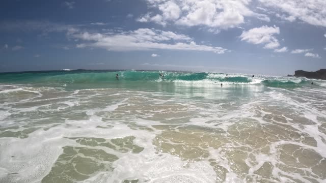 Raw surf clip, 0:25