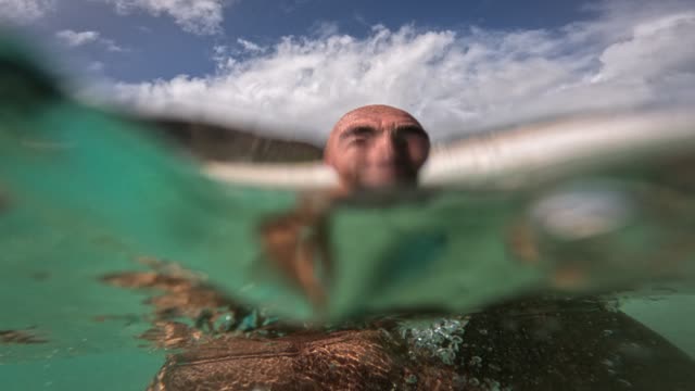Raw surf clip, 0:04