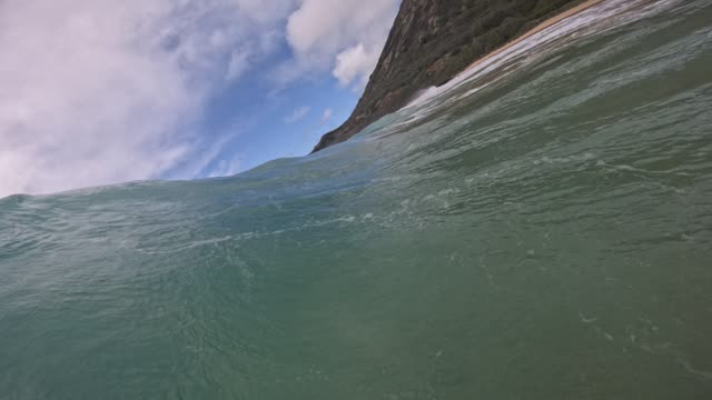 Raw surf clip, 0:08