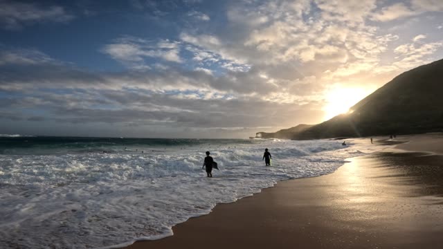 Raw surf clip, 0:14