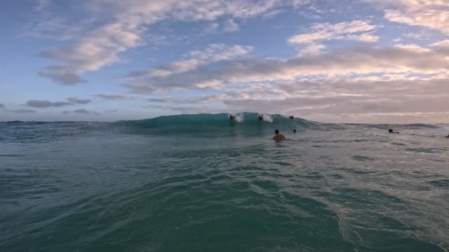 Raw surf clip, 0:10