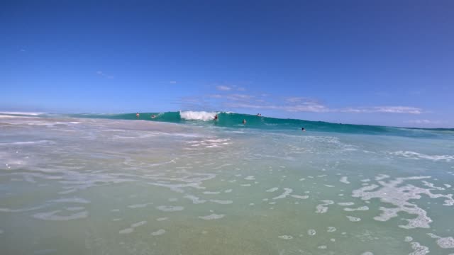 Raw surf clip, 0:09