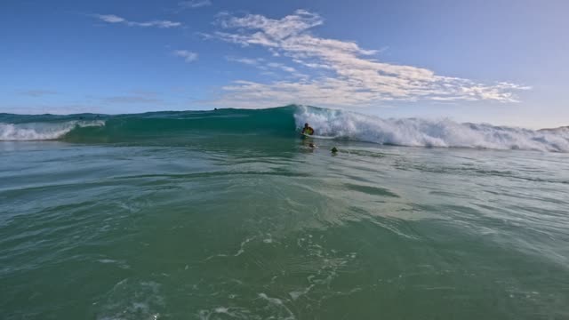Raw surf clip, 0:06