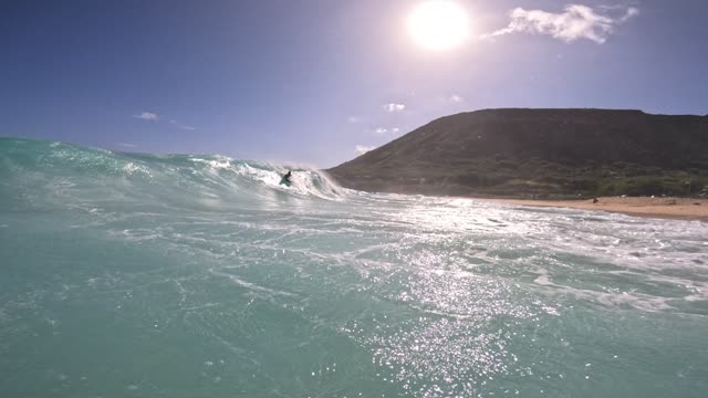 Raw surf clip, 0:06