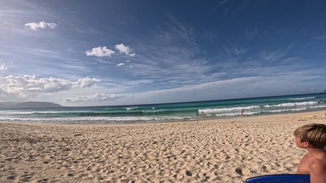 Raw surf clip, 0:09