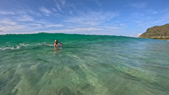 Raw surf clip, 0:05