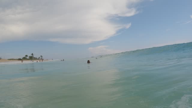 Raw surf clip, 0:08