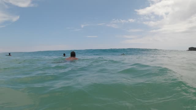 Raw surf clip, 0:13