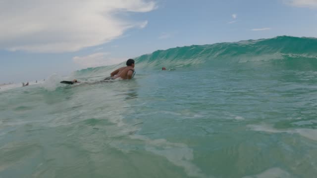Raw surf clip, 0:04