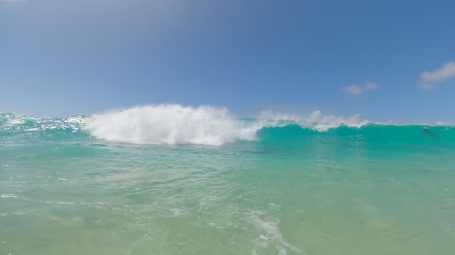 Raw surf clip, 0:19