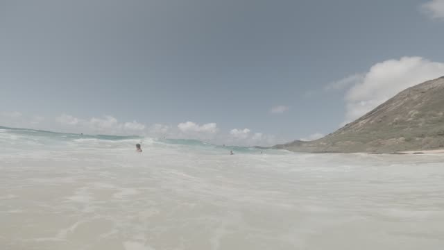 Raw surf clip, 0:08