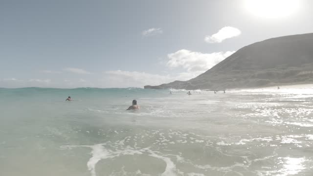 Raw surf clip, 0:09