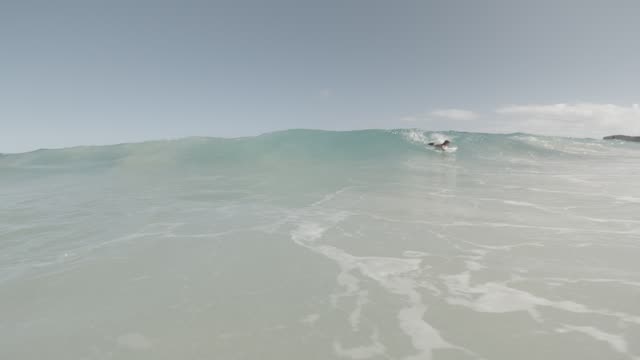 Raw surf clip, 0:05