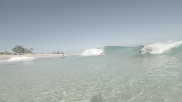 Raw surf clip, 0:03