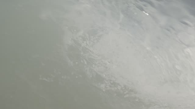 Raw surf clip, 0:04