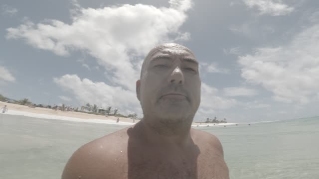 Raw surf clip, 0:09