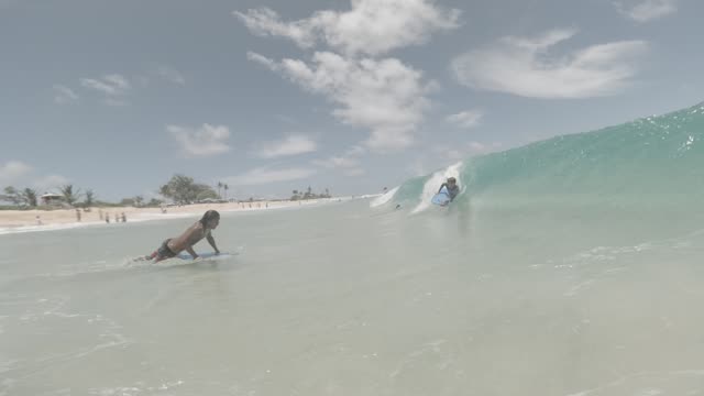 Raw surf clip, 0:05