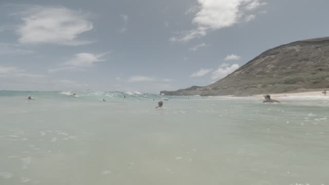 Raw surf clip, 0:09