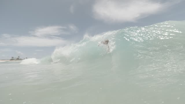 Raw surf clip, 0:07