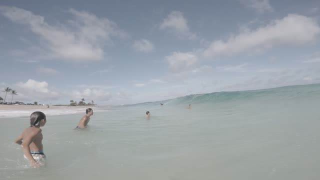 Raw surf clip, 0:07
