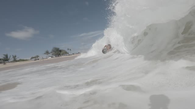 Raw surf clip, 0:05