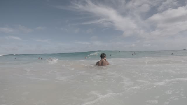 Raw surf clip, 0:20
