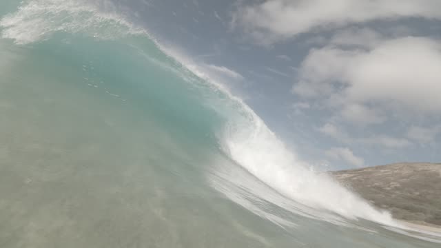 Raw surf clip, 0:07