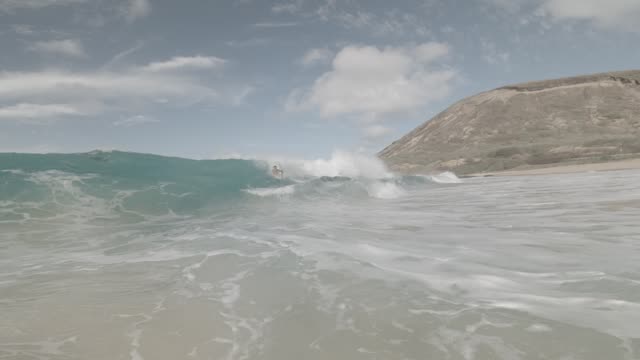 Raw surf clip, 0:05
