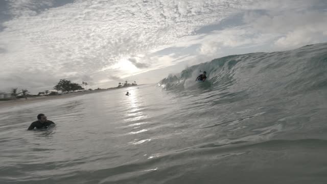 Raw surf clip, 0:23