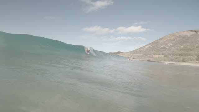 Raw surf clip, 0:06