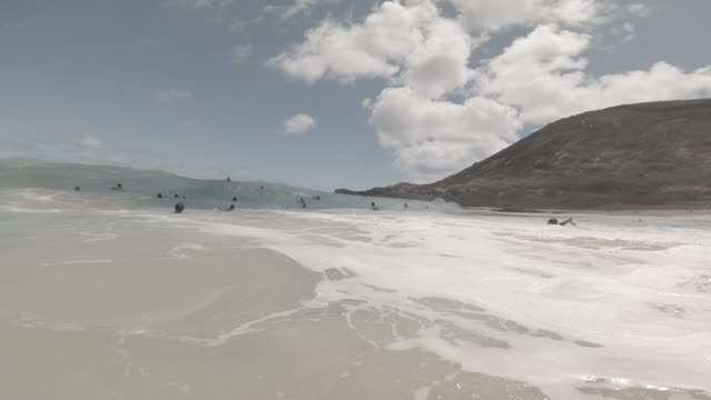 Raw surf clip, 0:09