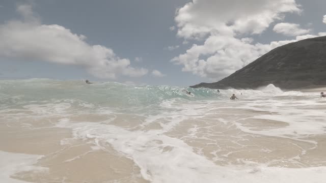 Raw surf clip, 0:08