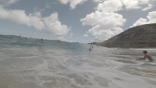 Raw surf clip, 0:08