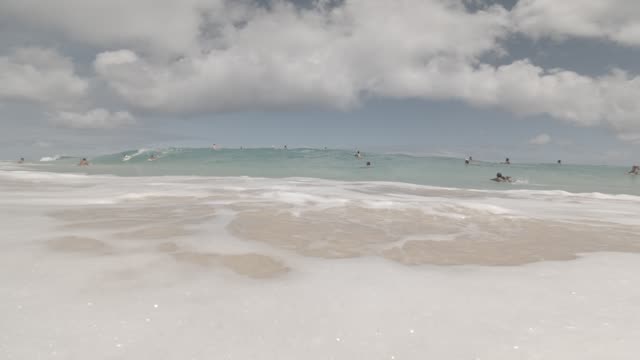 Raw surf clip, 0:08