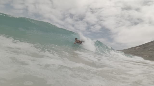 Raw surf clip, 0:05