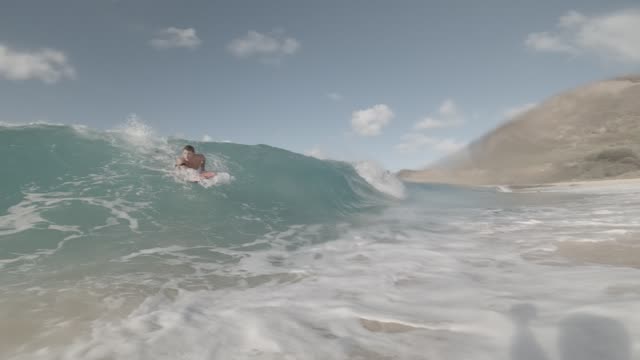Raw surf clip, 0:18