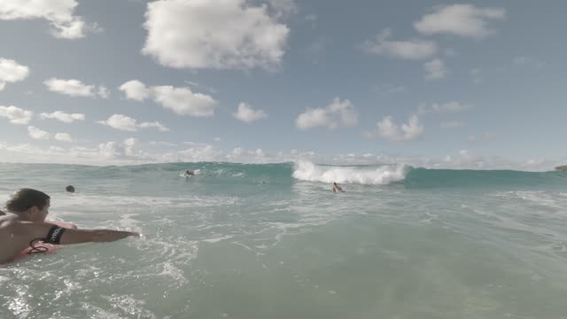 Raw surf clip, 0:09