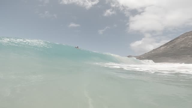 Raw surf clip, 0:14