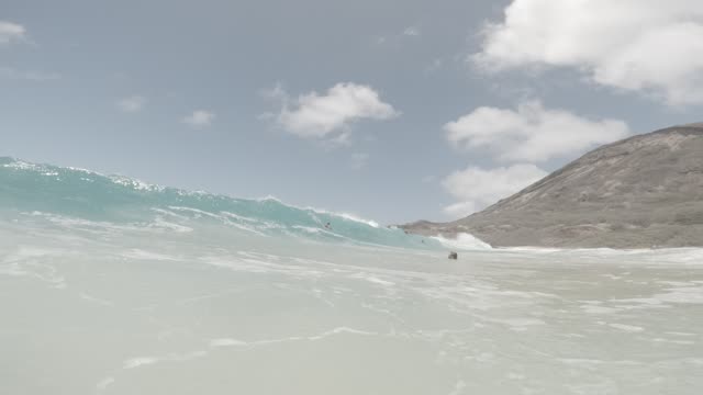 Raw surf clip, 0:24
